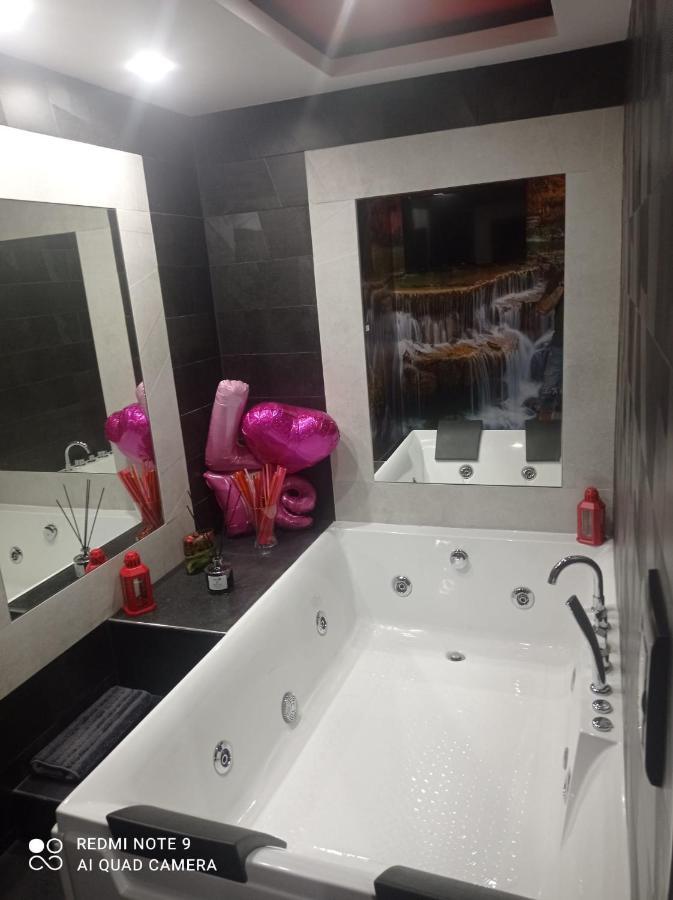 Suite Holiday House Bonaccorso คาตาเนีย ภายนอก รูปภาพ
