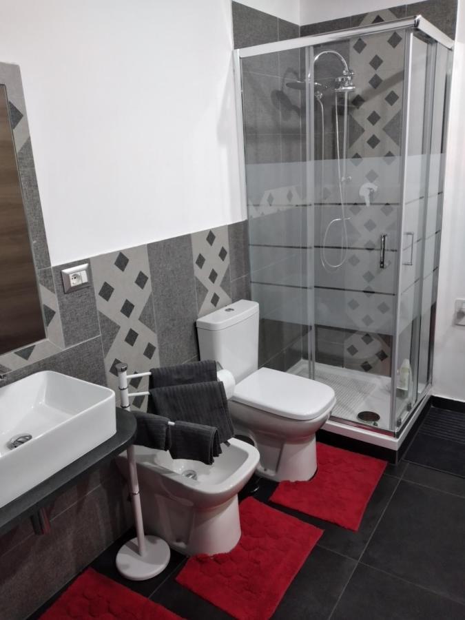 Suite Holiday House Bonaccorso คาตาเนีย ภายนอก รูปภาพ
