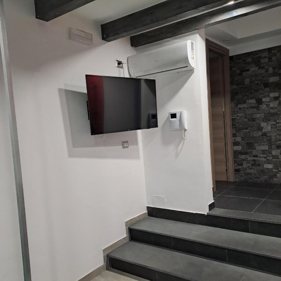 Suite Holiday House Bonaccorso คาตาเนีย ภายนอก รูปภาพ