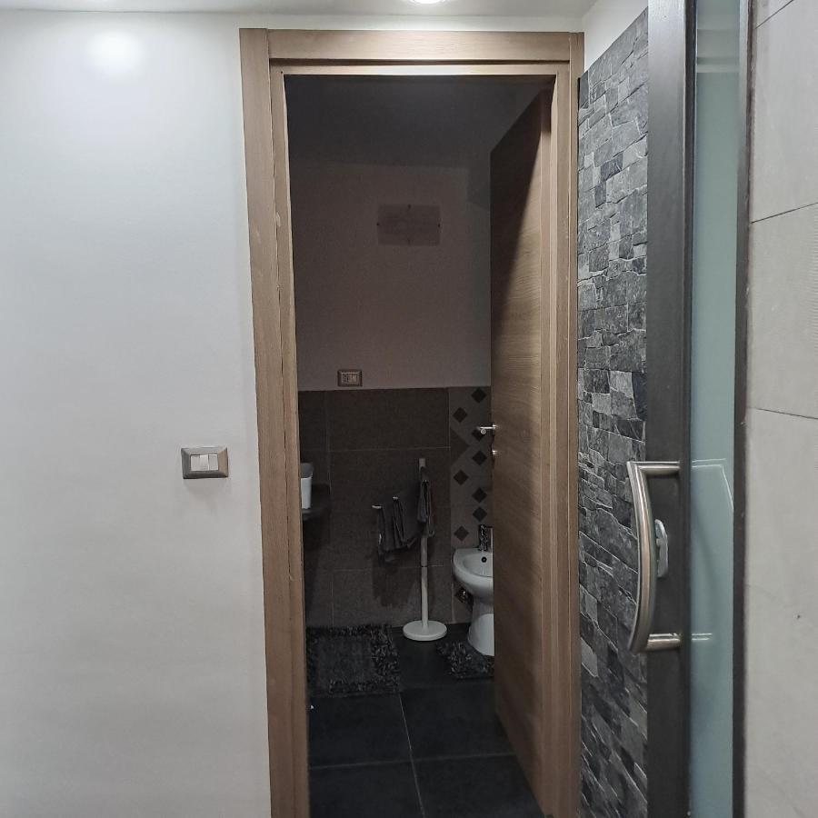 Suite Holiday House Bonaccorso คาตาเนีย ภายนอก รูปภาพ