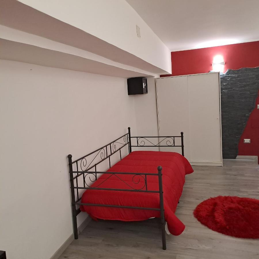 Suite Holiday House Bonaccorso คาตาเนีย ภายนอก รูปภาพ